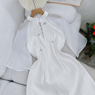 Đ𝐀̂̀𝐌 TRẮNG PHỐI VOAN HOA NỔI 𝐂𝐔𝐓𝐎𝐔𝐓 𝐍𝐆𝐔̛̣𝐂 CỘT NƠ CỔ SAU