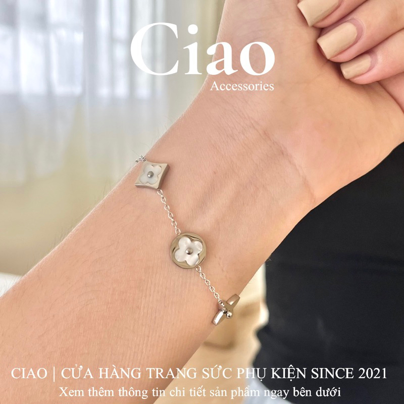 Vòng tay/ Lắc tay titan không gỉ thiết kế hoa bốn cánh sang trọng Victoria Ciao