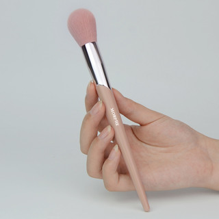 Cọ đánh highlight và má hồng morphe m112