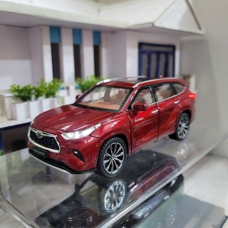 Mô hình xe Toyota Highlander tỉ lệ 1:24 có đèn, có âm thanh động cơ và chạy cót