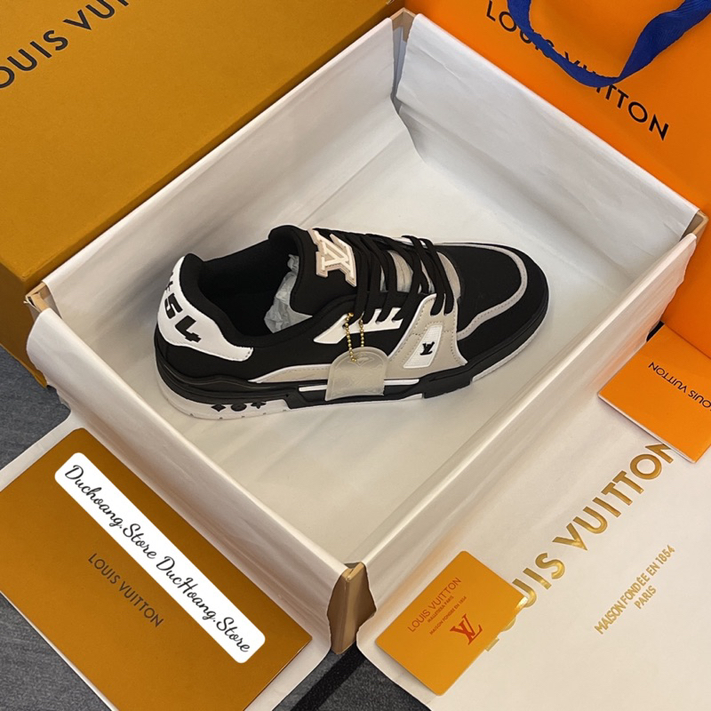 GIÀY L’V TRẮNG ĐEN #54 LAI AU SC