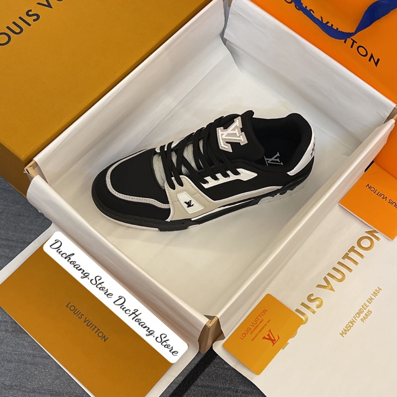 GIÀY L’V TRẮNG ĐEN #54 LAI AU SC