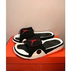 Dép jordan 3 đen trắng logo đỏ -full box
