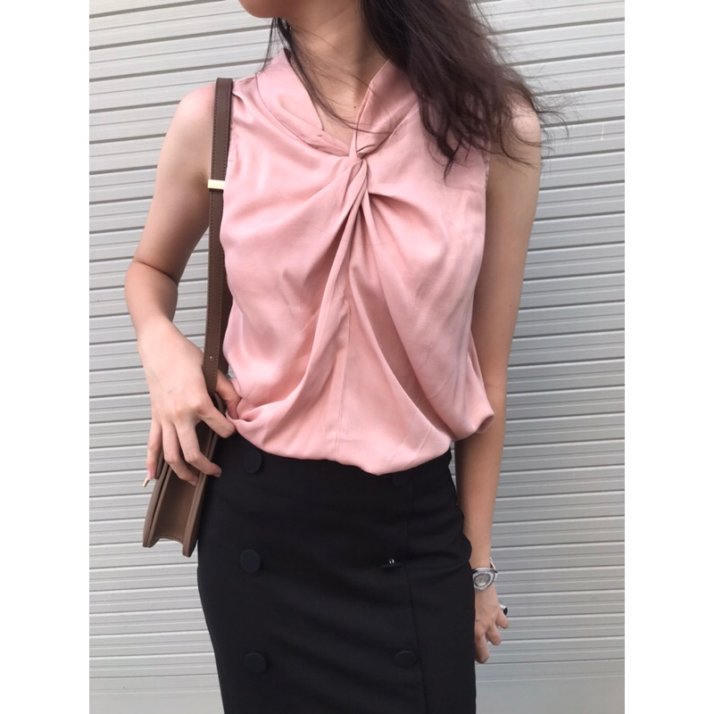 Áo kiểu nữ sát nách cổ đổ lụa satin Z.a.r.a