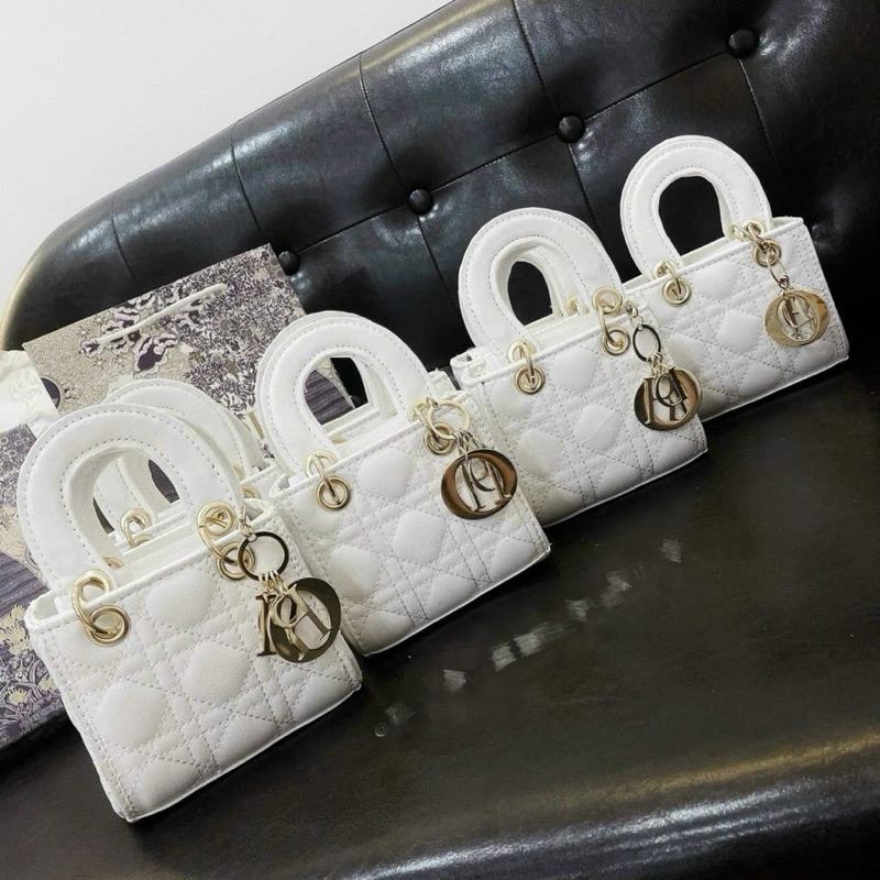 Túi la dy di ô mini cầm tay ,đeo chéo sz 12 xinh lắm ạ