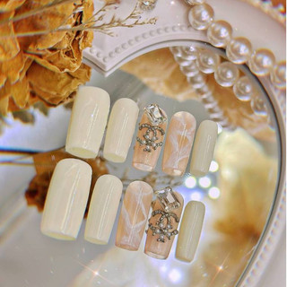 Nail box gắn charm hoa hồng, tặng kèm bộ kít 5 món