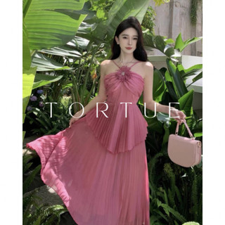 [Sẵn] V303 Đầm váy dài xếp ly hai tầng hồng đi biển nhẹ nhàng xuân hè phong cách Pháp Retro Vintage Taobao mới 2024