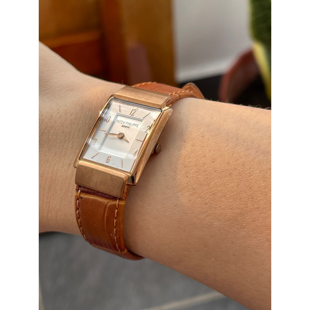 Đồng hồ nữ Patek-Philip 2 kim chạy pin hàng Si
