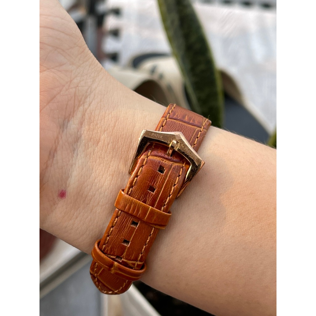 Đồng hồ nữ Patek-Philip 2 kim chạy pin hàng Si