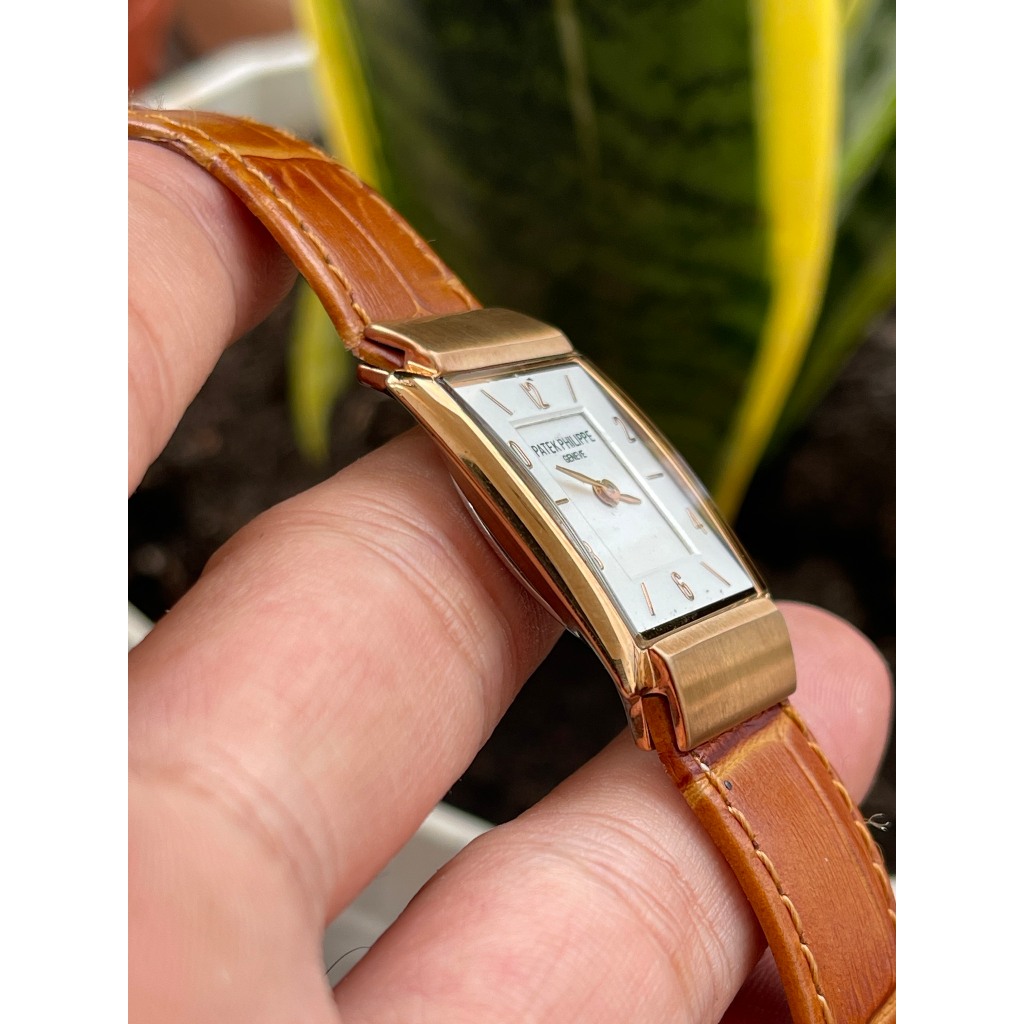 Đồng hồ nữ Patek-Philip 2 kim chạy pin hàng Si