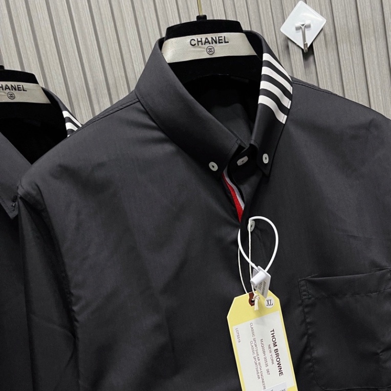 🔥Hot🔥 Áo Sơ Mi Đen THOME Phối 4 Vạch Cao Cấp Áo Somi Like_AU Xám, Đen 4 Vạch Trắng Chất Vải Lụa Mát Mịn