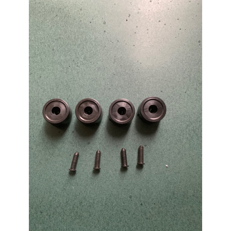 chân đế lioa ổn áp 4 cái