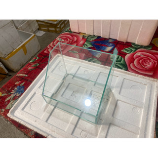 bể cá bán cạn d25*20*20 mặt trước 7cm