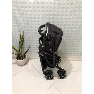 Xe đẩy Nhật Combi Sugocal Compact 4cas