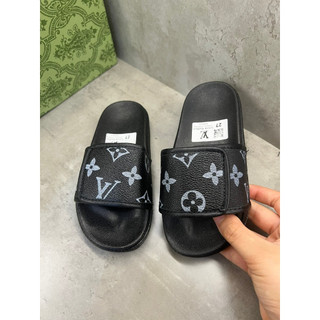 Dép lê hoạ tiết siêu hót cho bé mã LV size 26-35
