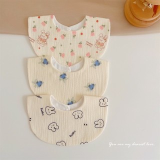 Khăn yếm muslin cho bé trai và bé gái với hoạ tiết cute đáng yêu là lựa chọn tuyệt vời để giữ cho bé của bạn ấm áp và th