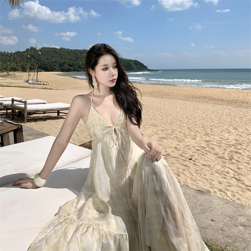 Váy maxi hở lưng quyến rũ
