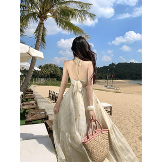 Váy maxi hở lưng quyến rũ