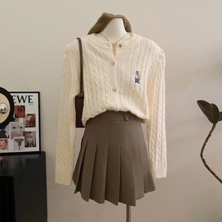 Áo khoác len cardigan thêu gấu Whoau, áo cardigan len tay bồng freesize thu đông sang trọng Sicily Studio MH34