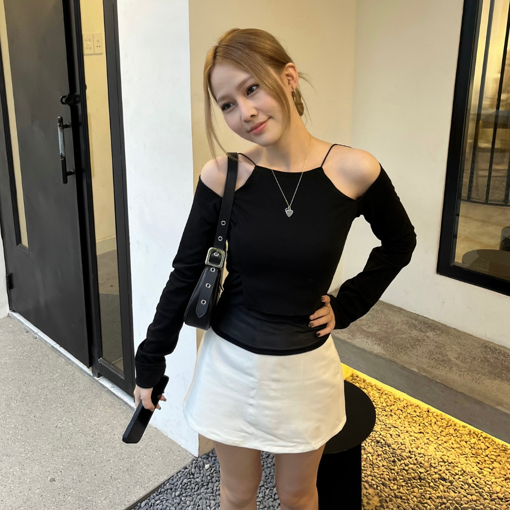 MORSELA® chính hãng -  Áo croptop nữ kiểu tay dài CERES form ôm khoét vai xẻ tà phong cách cá tính