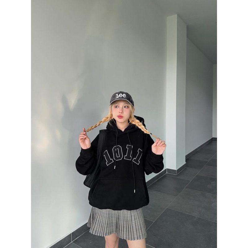 Áo hoodie Dessuu nỉ lót bông dày họa tiết thêu chữ 1011