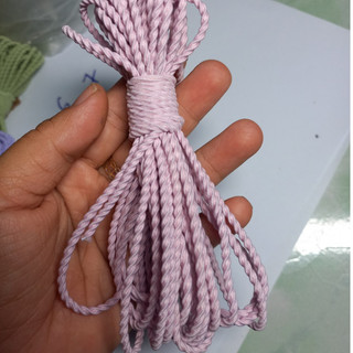 Bó 1 met dây thun mềm 2.5mm làm dây cột tóc (kiểu hạt xoắn)