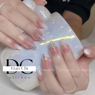 Nailbox móng úp thiết kế sẵn mẫu ombre ẩn kim tuyến