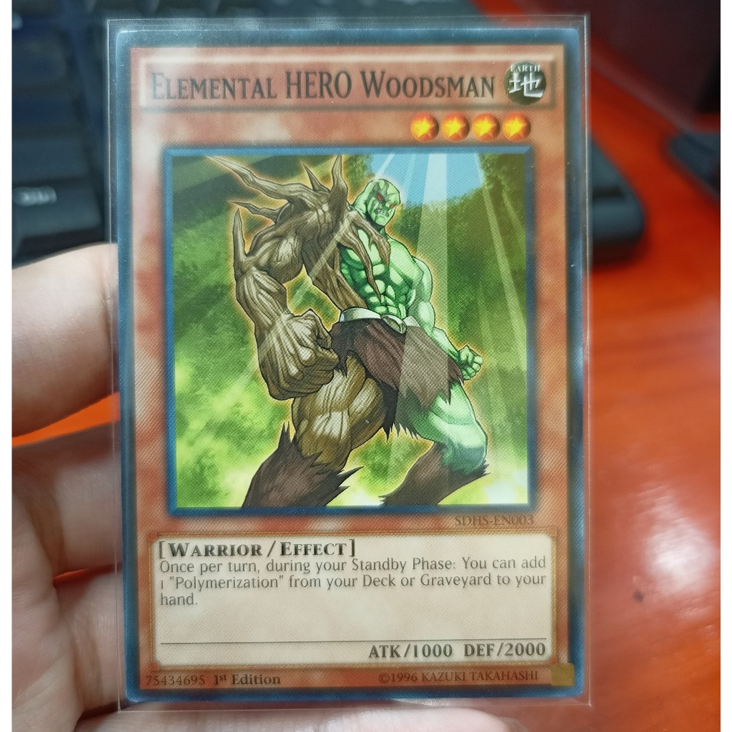 Elemental Hero Woodsman – SDHS-EN003 – Common [Thẻ bài Yugioh]