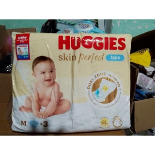 Tã dán huggies M 76 +3 miếng trà tràm tự nhiên chống hâm