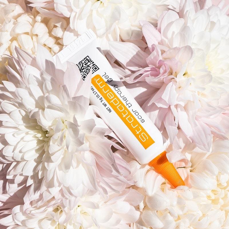 Strataderm - Gel Hỗ Trợ Làm Mờ Sẹo, Trắng Da, Mờ NámThụy Sĩ 10g