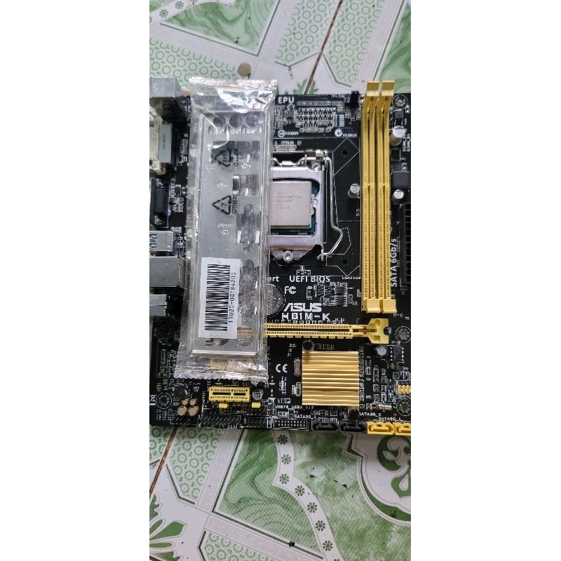 Combo Main Asus H81 likenew + I5 4590