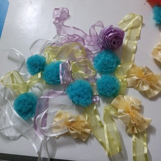 Nơ xinh buộc màn nhiều màu