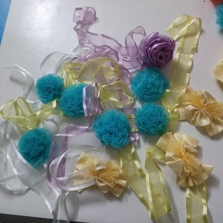 Nơ xinh buộc màn nhiều màu