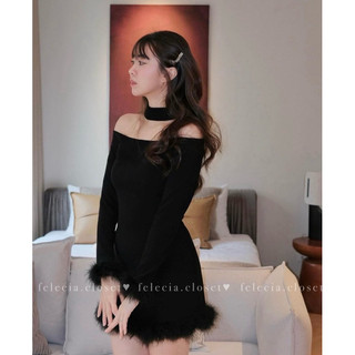 Váy nhung cổ chocker phối tay lông