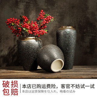 bình gốm phong cách cổ trang