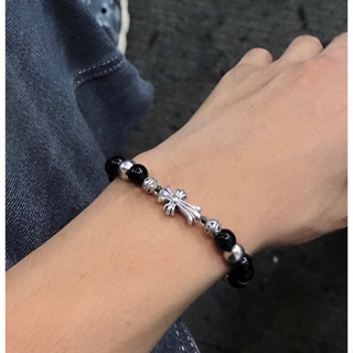 Vòng tay thánh giá xỏ hạt đen