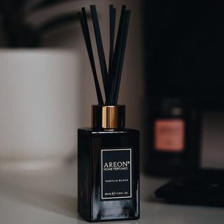 Tinh dầu thơm phòng hương Vani đen - Areon Home Vanilla Black