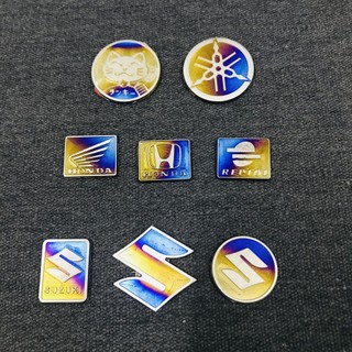 Logo vuông tròn gắn xe máy, tem titan nhỏ giá rẻ gắn nhiều vị trí trên xe máy. DoChoiXeMay