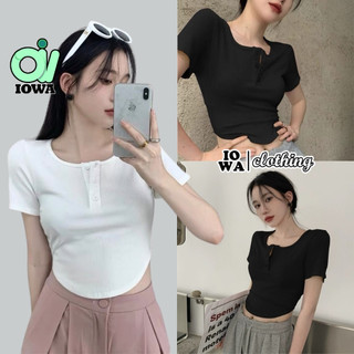 Áo croptop nữ tay ngắn cổ vuông cài nút vạt bầu chất thun gân co giãn, áo thun kiểu trơn basic ôm body tôn dáng iowa