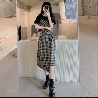 Đầm kẻ tà lệch hàng thiết kế