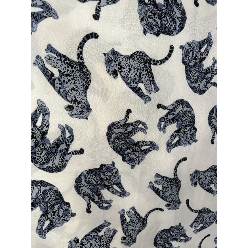 Lụa hoạ tiết con hổ [ 35k/1m]