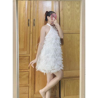 Đầm babydoll suông cổ yếm lông vũ trắng hỡ lưng ( Hoả tốc HCM )