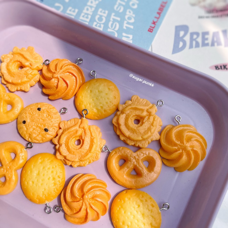 MÓC KHOÁ BÁNH QUY 𝓓𝓪𝓷𝓲𝓼𝓪 // 𝓓𝓪𝓷𝓲𝓼𝓪 BISCUITS PHONECHARMS