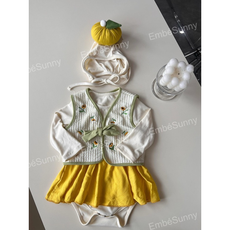Set hanbok thêu hoa cho bé gái