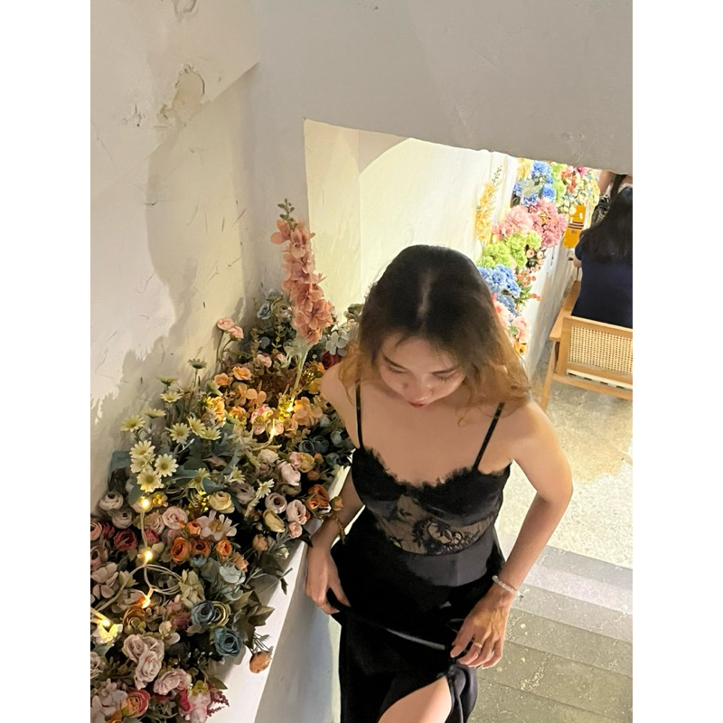 ĐẦM 2 DÂY PHỐI REN XẺ VÁY PREMIUM - BLACK LACE DRESS