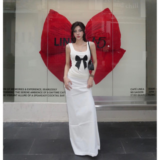 White long skirt- chân váy trắng dài