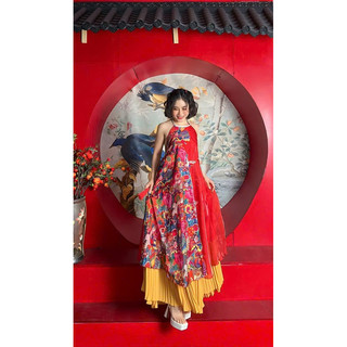 [ẢNH KHÁCH] Maxi yếm đỏ họa tiết 🔥SIÊU HOT TẾT 2024 (chụp tết, chụp sen,Hội An, Huế)