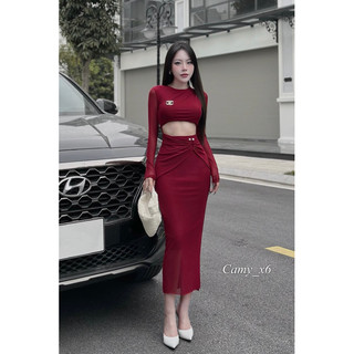 Váy hở eo kèm tag ngọc trai