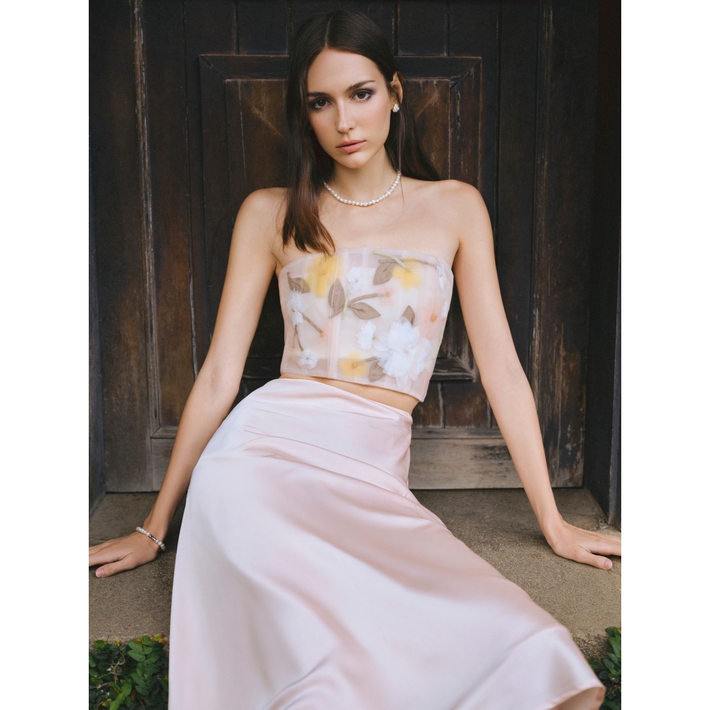 MAVEN - Áo corset đính kết hoa phủ lưới Isabel Top