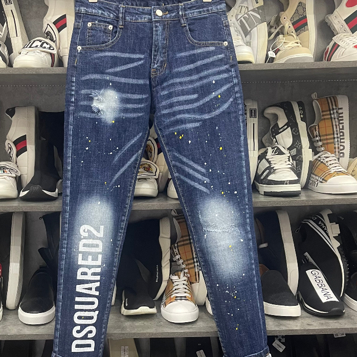 Quần jean bò nam Dsq2 biker slimfit xanh kẻ bạc vảy sơn rách in chữ Dsquared2 dọc ống khoá lệch CỰC 